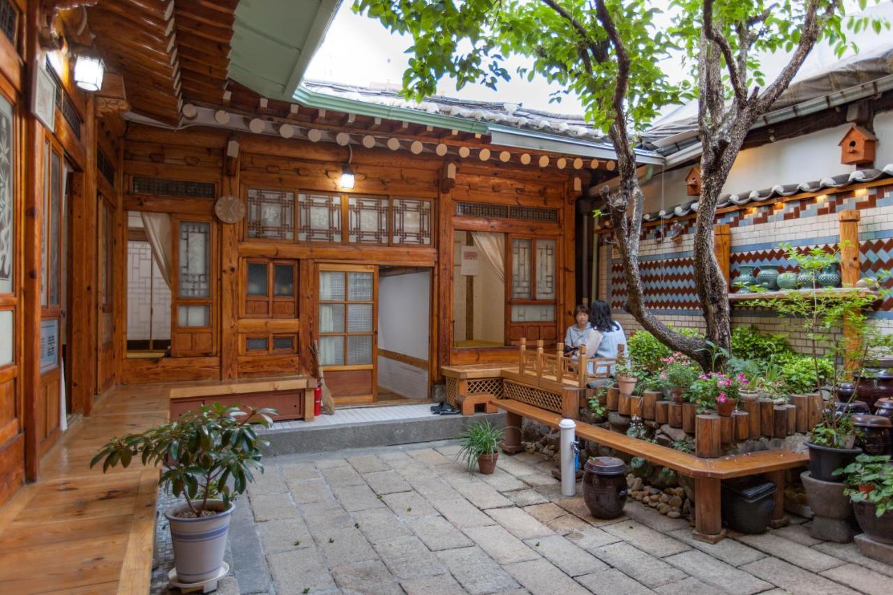 Dongmyo Hanok Sihwadang - Private Korean Style House In The City Center With A Beautiful Garden Seul Exterior foto